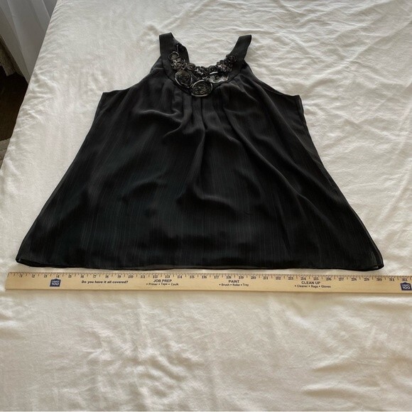 NWOT BEIGE by eci Floral Black Silver Striking 3D Halter Tie Top Sleeveless SZ L - Picture 10 of 11